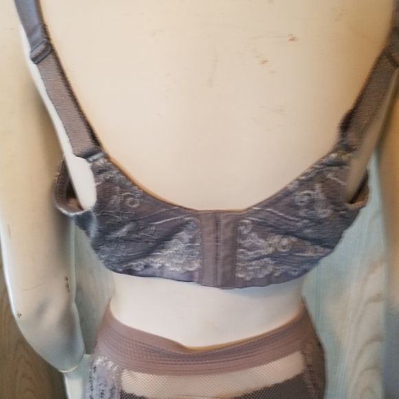 Grey Bra - Picture 2 of 3